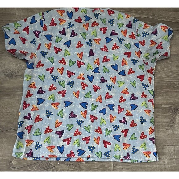 MedGear Women Large Scrubs V-Neck Heart Printed Scrub Top With Pockets - Picture 2 of 4